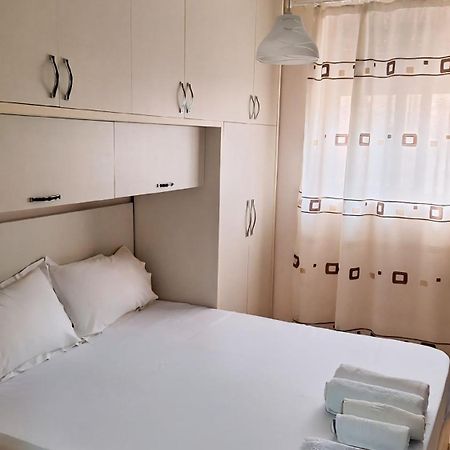 Promenade Apartment In City Centre เบราท ภายนอก รูปภาพ